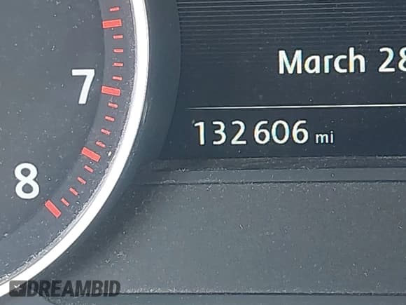 ✅ 2016 Volkswagen Touareg Lux • VIN: WVGEF9BP3GD004853 • Lot: 41905994. Listed on IAAI with 132,606 mi. Free auction sales archive from the USA and detailed vehicle history report at DreamBid. Image 15.