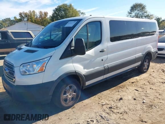 ✅ 2018 Ford Transit Passenger XL • VIN: 1FBZX2YMXJKB06357 • Lot: 43534327. Wystawiony na IAAI z przebiegiem 286 290 mil. Bezpłatny archiwum sprzedaży aukcyjnych z USA i szczegółowy raport historii pojazdu na DreamBid. Zdjęcie 2.