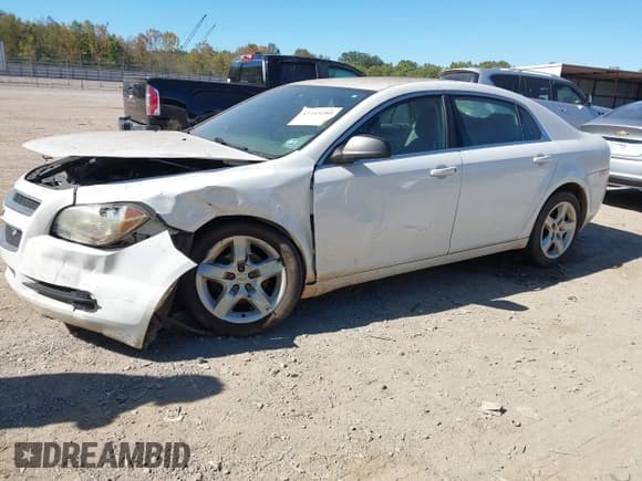 ✅ 2010 Chevrolet Malibu 1LS • VIN: 1G1ZB5EB8AF219790 • Lot: 43445280. Listed on IAAI with 112,180 mi. Free auction sales archive from the USA and detailed vehicle history report at DreamBid. Image 2.