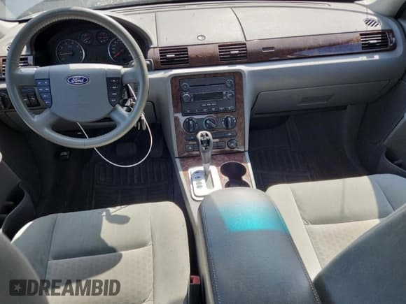 ✅ 2007 Ford Five Hundred SEL • VIN: 1FAFP24187G120737 • Lot: 80136925. Listed on Copart with 147,823 mi. Free auction sales archive from the USA and detailed vehicle history report at DreamBid. Image 8.