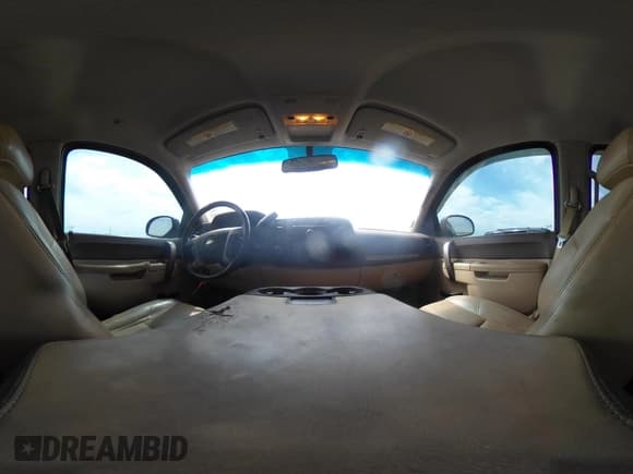 ✅ 2014 Chevrolet Silverado 2500HD LT • VIN: 1GC1KXC88EF140598 • Lot: 42023482. Listed on IAAI with 300,929 mi. Free auction sales archive from the USA and detailed vehicle history report at DreamBid. Image 18.