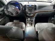 ✅ 2010 Hyundai Santa Fe SE • VIN: 5NMSHDAG1AH359086 • Lot: 85862774. Wystawiony na Copart z przebiegiem 249 793 mil. Bezpłatny archiwum sprzedaży aukcyjnych z USA i szczegółowy raport historii pojazdu na DreamBid. Zdjęcie 8.