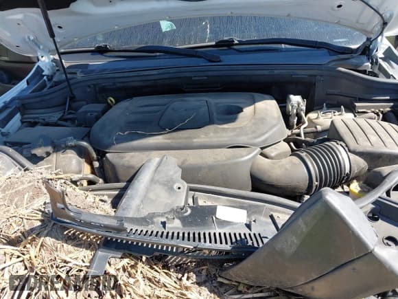 ✅ 2019 Jeep Grand Cherokee Limited • VIN: 1C4RJFBG9KC758048 • Lot: 43588657. Listed on IAAI with 122,461 mi. Free auction sales archive from the USA and detailed vehicle history report at DreamBid. Image 10.