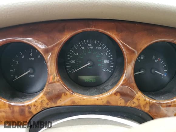 ✅ 2000 Jaguar XJ Vanden Plas • VIN: SAJDA24CXYLF13463 • Lot: 67797454. Listed on Copart with 144,765 mi. Free auction sales archive from the USA and detailed vehicle history report at DreamBid. Image 9.