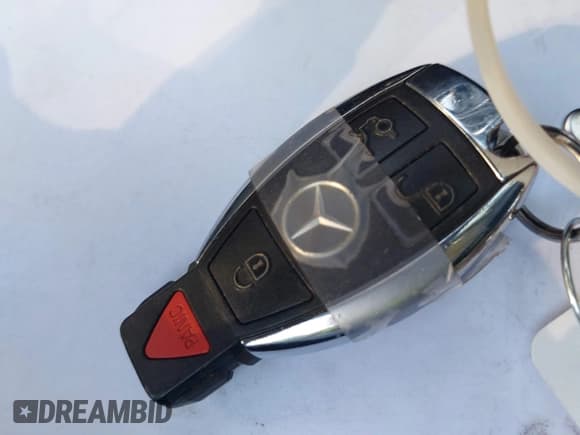 ✅ 2016 Mercedes-Benz C 300 • VIN: 55SWF4JB2GU130727 • Лот: 43413963. Опубликован ранее на IAAI с пробегом 83 382 миль. Бесплатный доступ к архиву аукционных продаж из США и подробный отчёт об истории автомобиля на DreamBid. Изображение 11.