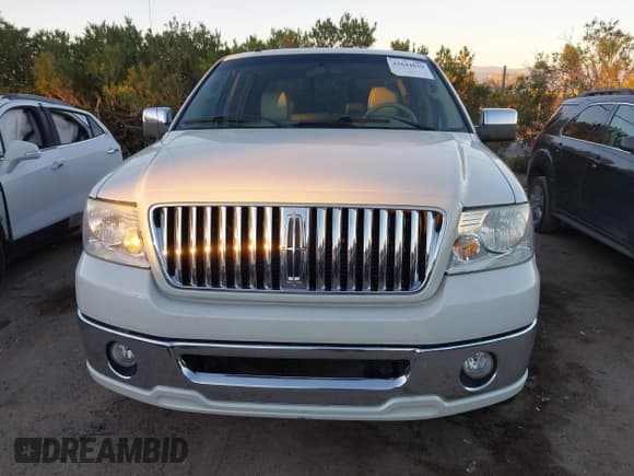 ✅ 2006 Lincoln Mark LT • VIN: 5LTPW18566FJ24022 • Lot: 43644619. Listed on IAAI with 209,293 mi. Free auction sales archive from the USA and detailed vehicle history report at DreamBid. Image 12.
