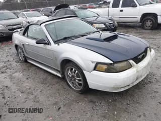 ✅ 2002 Ford Mustang Deluxe • VIN: 1FAFP44442F227272 • Lot: 41519076. Wystawiony na IAAI z przebiegiem Nie podano. Bezpłatny archiwum sprzedaży aukcyjnych z USA i szczegółowy raport historii pojazdu na DreamBid. Zdjęcie 1.