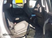 ✅ 2015 Chevrolet Traverse LT • VIN: 1GNKVHKD2FJ121552 • Lot: 41923030. Wystawiony na IAAI z przebiegiem 205 446 mil. Bezpłatny archiwum sprzedaży aukcyjnych z USA i szczegółowy raport historii pojazdu na DreamBid. Zdjęcie 8.