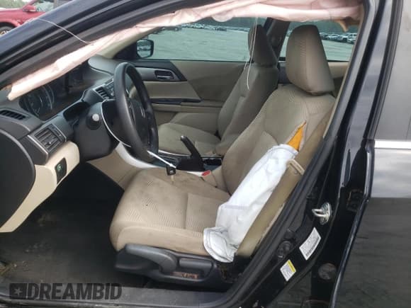 ✅ 2015 Honda Accord LX • VIN: 1HGCR2F31FA085175 • Lot: 68076095. Wystawiony na Copart z przebiegiem 132 266 mil. Bezpłatny archiwum sprzedaży aukcyjnych z USA i szczegółowy raport historii pojazdu na DreamBid. Zdjęcie 7.