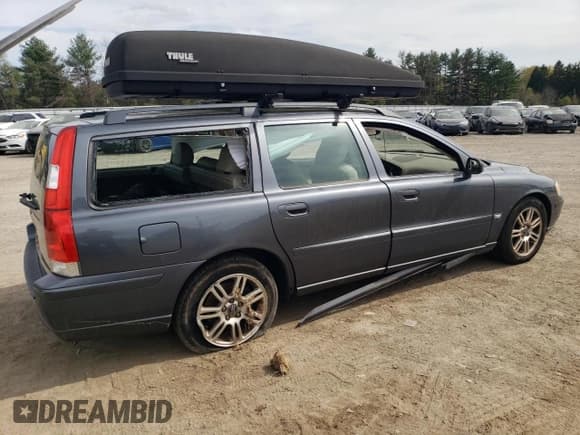 ✅ 2006 Volvo V70 2.4L • VIN: YV1SW612662549803 • Lot: 54180795. Listed on Copart with Not provided. Free auction sales archive from the USA and detailed vehicle history report at DreamBid. Image 3.