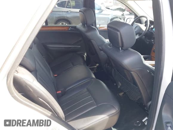 ✅ 2007 Mercedes-Benz M 320 CDI • VIN: 4JGBB22E17A230881 • Lot: 42398139. Wystawiony na IAAI z przebiegiem 124 783 mil. Bezpłatny archiwum sprzedaży aukcyjnych z USA i szczegółowy raport historii pojazdu na DreamBid. Zdjęcie 8.