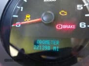 ✅ 2013 Chevrolet Silverado 2500HD Work Truck • VIN: 1GC2CVCG2DZ185563 • Lot: 43411016. Wystawiony na IAAI z przebiegiem 221 398 mil. Bezpłatny archiwum sprzedaży aukcyjnych z USA i szczegółowy raport historii pojazdu na DreamBid. Zdjęcie 15.