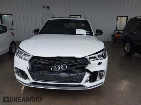 ✅ 2020 Audi SQ5 Prestige • VIN: WA1C4AFY9L2068868 • Lot: 41351976. Listed on IAAI with 66,069 mi. Free auction sales archive from the USA and detailed vehicle history report at DreamBid. Image 6.