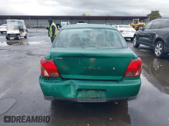 ✅ 2001 Toyota ECHO • VIN: JTDBT123810134933 • Lot: 43709119. Listed on IAAI with 267,239 mi. Free auction sales archive from the USA and detailed vehicle history report at DreamBid. Image 16.