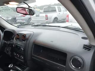 ✅ 2014 Jeep Patriot Latitude • VIN: 1C4NJRFB9ED528555 • Лот: 43537292. Опубликован ранее на IAAI с пробегом 125 190 миль. Бесплатный доступ к архиву аукционных продаж из США и подробный отчёт об истории автомобиля на DreamBid. Изображение 5.