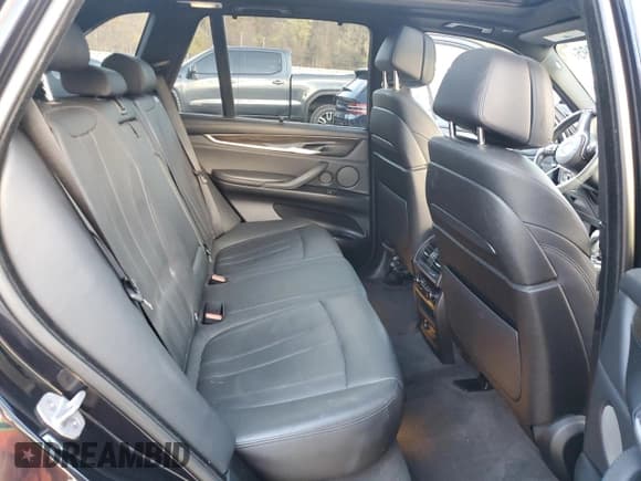 ✅ 2015 BMW X5 xDrive50i • VIN: 5UXKR6C51F0J76068 • Лот: 91363895. Опубликован ранее на Copart с пробегом 79 931 миль. Бесплатный доступ к архиву аукционных продаж из США и подробный отчёт об истории автомобиля на DreamBid. Изображение 11.