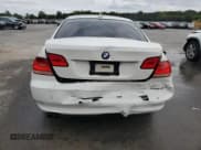 ✅ 2007 BMW 3 Series 328xi • VIN: WBAWC33547PD06002 • Лот: 71165215. Опубликован ранее на Copart с пробегом 197 783 миль. Бесплатный доступ к архиву аукционных продаж из США и подробный отчёт об истории автомобиля на DreamBid. Изображение 6.