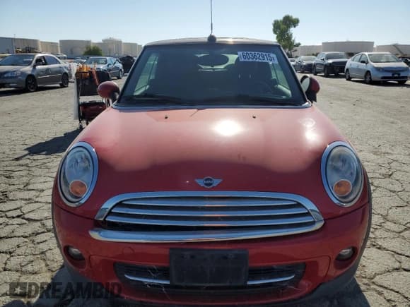 ✅ 2012 MINI Convertible • VIN: WMWZN3C54CT265540 • Lot: 60362915. Listed on Copart with Not provided. Free auction sales archive from the USA and detailed vehicle history report at DreamBid. Image 5.