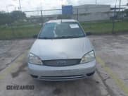✅ 2006 Ford Focus S • VIN: 1FAFP34NX6W131980 • Lot: 42408699. Wystawiony na IAAI z przebiegiem 139 258 mil. Bezpłatny archiwum sprzedaży aukcyjnych z USA i szczegółowy raport historii pojazdu na DreamBid. Zdjęcie 6.