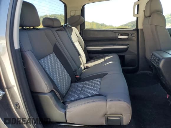 ✅ 2018 Toyota Tundra SR5 • VIN: 5TFDW5F19JX769005 • Лот: 86611125. Опубликован ранее на Copart с пробегом 156 430 миль. Бесплатный доступ к архиву аукционных продаж из США и подробный отчёт об истории автомобиля на DreamBid. Изображение 10.
