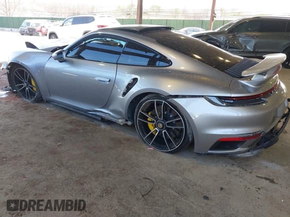 ✅ 2022 Porsche 911 Turbo S • VIN: WP0AD2A95NS255711 • Lot: 41791455. Wystawiony na IAAI z przebiegiem 11 206 mil. Bezpłatny archiwum sprzedaży aukcyjnych z USA i szczegółowy raport historii pojazdu na DreamBid. Zdjęcie 3.