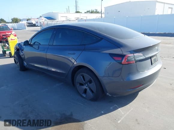✅ 2023 Tesla Model 3 Long Range • VIN: 5YJ3E1EB5PF620739 • Lot: 43366517. Wystawiony na IAAI z przebiegiem 34 325 mil. Bezpłatny archiwum sprzedaży aukcyjnych z USA i szczegółowy raport historii pojazdu na DreamBid. Zdjęcie 3.