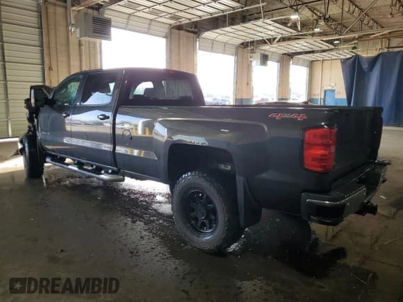 ✅ 2015 Chevrolet Silverado 2500HD LT • VIN: 1GC1KVE81FF527397 • Lot: 51275275. Listed on Copart with 203,323 mi. Free auction sales archive from the USA and detailed vehicle history report at DreamBid. Image 2.