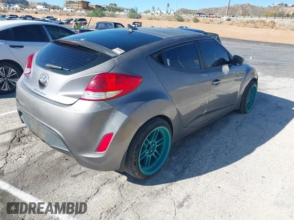 ✅ 2013 Hyundai Veloster w/Black Int • VIN: KMHTC6AD0DU087871 • Лот: 43528614. Опубликован ранее на IAAI с пробегом 132 410 миль. Бесплатный доступ к архиву аукционных продаж из США и подробный отчёт об истории автомобиля на DreamBid. Изображение 4.