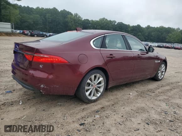 ✅ 2017 Jaguar XF 20d Premium • VIN: SAJBD4BN0HCY48761 • Lot: 62268015. Listed on Copart with 117,033 mi. Free auction sales archive from the USA and detailed vehicle history report at DreamBid. Image 3.