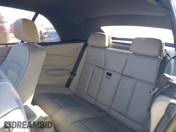 ✅ 2010 BMW 1 Series 128i • VIN: WBAUN1C59AVH81847 • Lot: 40496951. Listed on IAAI with 148,463 mi. Free auction sales archive from the USA and detailed vehicle history report at DreamBid. Image 8.