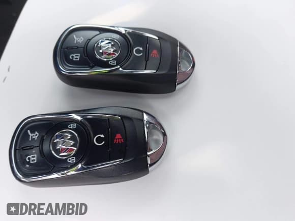 ✅ 2020 Buick Enclave Avenir • VIN: 5GAEVCKW9LJ102522 • Lot: 42030110. Wystawiony na IAAI z przebiegiem 59 806 mil. Bezpłatny archiwum sprzedaży aukcyjnych z USA i szczegółowy raport historii pojazdu na DreamBid. Zdjęcie 11.