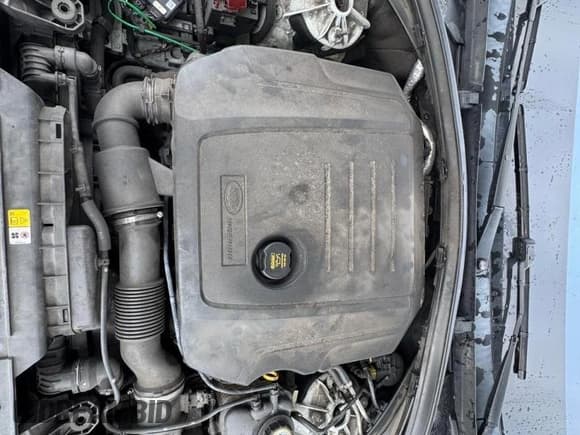 ✅ 2018 Land Rover Range Rover Velar S • VIN: SALYB2RN9JA755045 • Lot: 48261605. Wystawiony na Copart z przebiegiem 122 393 mil. Bezpłatny archiwum sprzedaży aukcyjnych z USA i szczegółowy raport historii pojazdu na DreamBid. Zdjęcie 7.