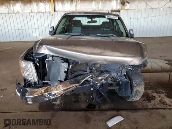 ✅ 2007 Chevrolet Silverado 1500 1LT • VIN: 2GCEC13C771720676 • Лот: 84301515. Опубликован ранее на Copart с пробегом 196 840 миль. Бесплатный доступ к архиву аукционных продаж из США и подробный отчёт об истории автомобиля на DreamBid. Изображение 5.