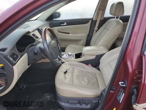 2012 Hyundai Genesis 4.6L с VIN KMHGC4DF5CU199325, выставлен на аукционе Copart как лот 77957484 с пробегом Не указан миль и На запчасти • Non repairable. История ставок и продаж доступна на DreamBid. Изображение 7.