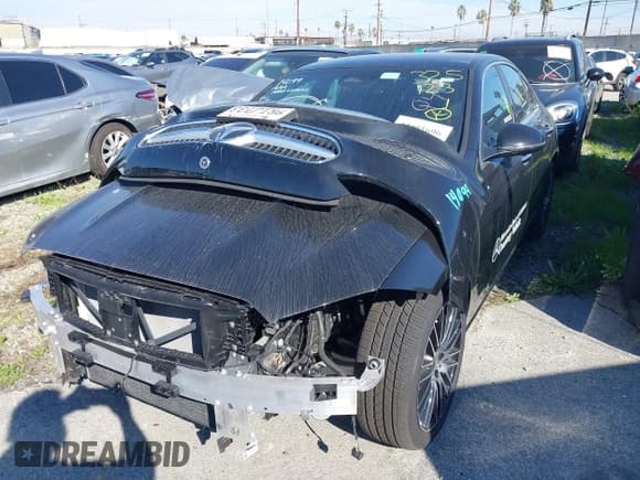 ✅ 2025 Mercedes-Benz C 300 • VIN: W1KAF4GB4SR238973 • Lot: 43401696. Wystawiony na IAAI z przebiegiem 7 957 mil. Bezpłatny archiwum sprzedaży aukcyjnych z USA i szczegółowy raport historii pojazdu na DreamBid. Zdjęcie 21.