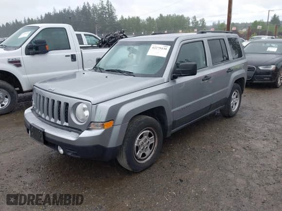 ✅ 2017 Jeep Patriot Sport • VIN: 1C4NJPBA6HD207420 • Lot: 42279430. Listed on IAAI with 142,129 mi. Free auction sales archive from the USA and detailed vehicle history report at DreamBid. Image 2.