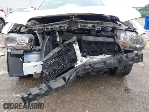 ✅ 2014 Dodge Charger RT • VIN: 2C3CDXCT7EH306894 • Lot: 43293085. Wystawiony na IAAI z przebiegiem 75 186 mil. Bezpłatny archiwum sprzedaży aukcyjnych z USA i szczegółowy raport historii pojazdu na DreamBid. Zdjęcie 6.