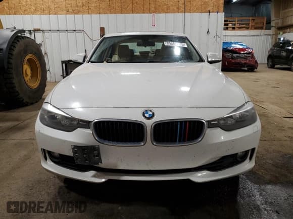 ✅ 2013 BMW 3 Series 328i • VIN: WBA3A5C56DF350733 • Lot: 85200635. Listed on Copart with 98,457 mi. Free auction sales archive from the USA and detailed vehicle history report at DreamBid. Image 5.