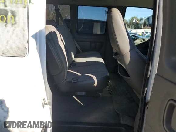 ✅ 2004 GMC Savana • VIN: 1GJHG39U241189345 • Lot: 81669464. Wystawiony na Copart z przebiegiem 119 729 mil. Bezpłatny archiwum sprzedaży aukcyjnych z USA i szczegółowy raport historii pojazdu na DreamBid. Zdjęcie 10.