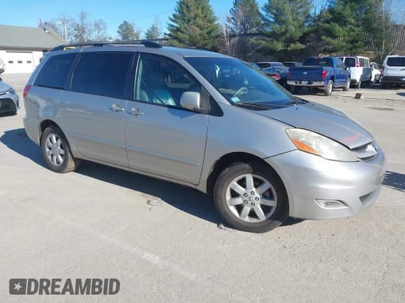 ✅ 2006 Toyota Sienna XLE Limited • VIN: 5TDBA22C16S074249 • Лот: 43728706. Опубликован ранее на IAAI с пробегом 239 829 миль. Бесплатный доступ к архиву аукционных продаж из США и подробный отчёт об истории автомобиля на DreamBid. Изображение 1.