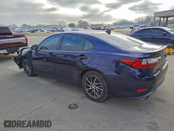 ✅ 2016 Lexus ES 330 • VIN: JTHBK1GG9G2230368 • Lot: 91319735. Listed on Copart with 91,079 mi. Free auction sales archive from the USA and detailed vehicle history report at DreamBid. Image 2.