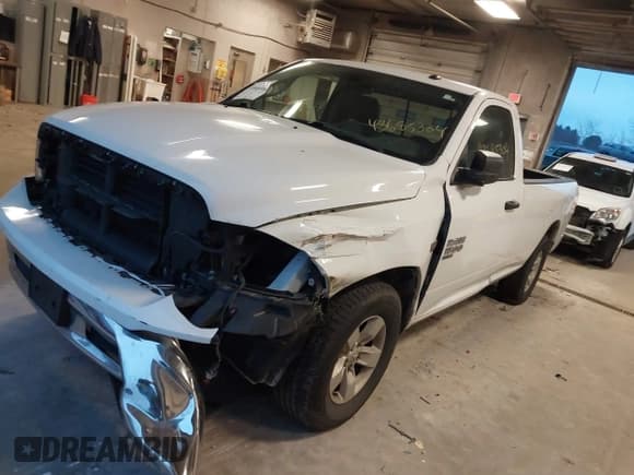 ✅ 2019 Ram 1500 Tradesman • VIN: 3C6JR6DTXKG506801 • Lot: 43685304. Wystawiony na IAAI z przebiegiem 122 907 mil. Bezpłatny archiwum sprzedaży aukcyjnych z USA i szczegółowy raport historii pojazdu na DreamBid. Zdjęcie 2.