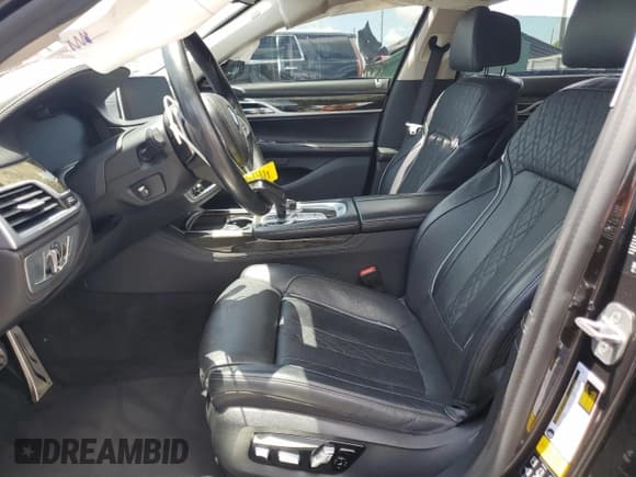 ✅ 2021 BMW 7 Series 750i xDrive • VIN: WBA7U2C06MCE57362 • Lot: 66734265. Listed on Copart with 62,482 mi. Free auction sales archive from the USA and detailed vehicle history report at DreamBid. Image 7.