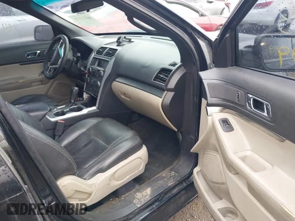 ✅ 2015 Ford Explorer • VIN: 1FM5K8B86FGA16474 • Lot: 40575399. Wystawiony na IAAI z przebiegiem 184 516 mil. Bezpłatny archiwum sprzedaży aukcyjnych z USA i szczegółowy raport historii pojazdu na DreamBid. Zdjęcie 5.