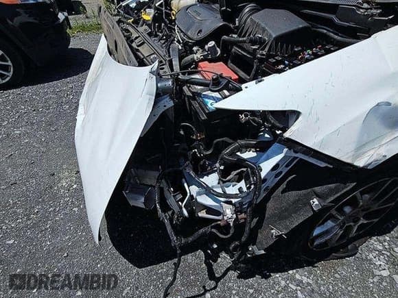 ✅ 2022 Chrysler Voyager LX • VIN: 2C4RC1CG0NR103347 • Lot: 43716325. Wystawiony na IAAI z przebiegiem Nie podano. Bezpłatny archiwum sprzedaży aukcyjnych z USA i szczegółowy raport historii pojazdu na DreamBid. Zdjęcie 1.