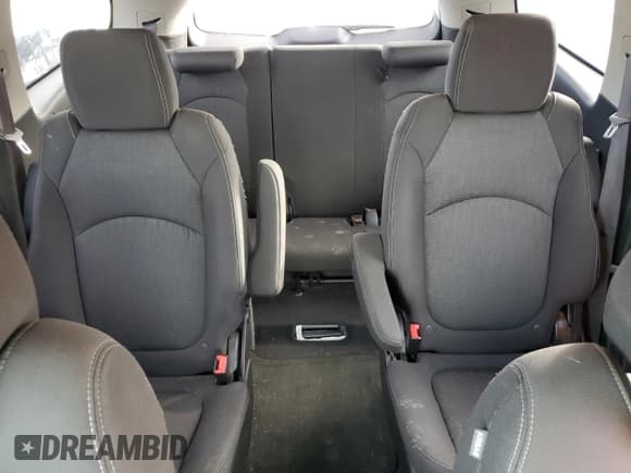 ✅ 2014 Chevrolet Traverse LT • VIN: 1GNKRGKD9EJ171944 • Lot: 92418255. Wystawiony na Copart z przebiegiem 251 979 mil. Bezpłatny archiwum sprzedaży aukcyjnych z USA i szczegółowy raport historii pojazdu na DreamBid. Zdjęcie 10.