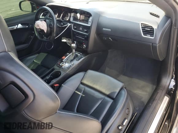 ✅ 2015 Audi RS 5 • VIN: WUAC6AFR9FA901588 • Lot: 61548775. Listed on Copart with 84,874 mi. Free auction sales archive from the USA and detailed vehicle history report at DreamBid. Image 8.