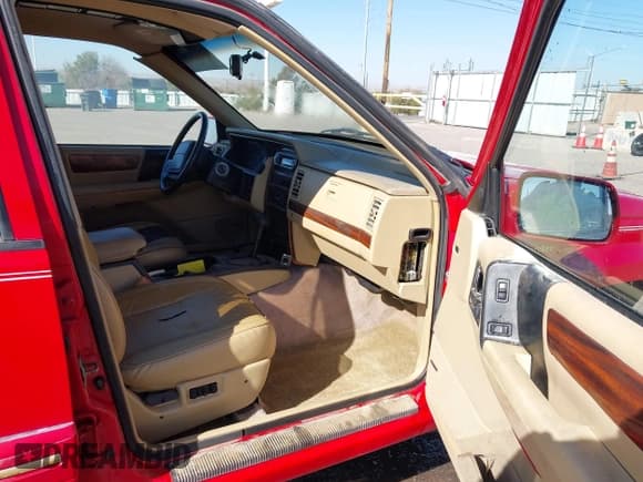 ✅ 1993 Jeep Grand Cherokee Limited • VIN: 1J4GZ78Y0PC592462 • Лот: 43680266. Опубликован ранее на IAAI с пробегом 133 918 миль. Бесплатный доступ к архиву аукционных продаж из США и подробный отчёт об истории автомобиля на DreamBid. Изображение 5.