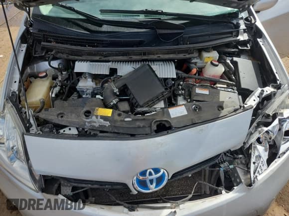 ✅ 2015 Toyota Prius Two • VIN: JTDKN3DU4F0413637 • Lot: 80126185. Listed on Copart with 115,509 mi. Free auction sales archive from the USA and detailed vehicle history report at DreamBid. Image 11.