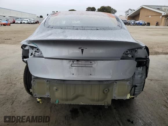 ✅ 2018 Tesla Model 3 Long Range Battery • VIN: 5YJ3E1EA6JF037160 • Lot: 82459025. Wystawiony na Copart z przebiegiem 64 866 mil. Bezpłatny archiwum sprzedaży aukcyjnych z USA i szczegółowy raport historii pojazdu na DreamBid. Zdjęcie 6.